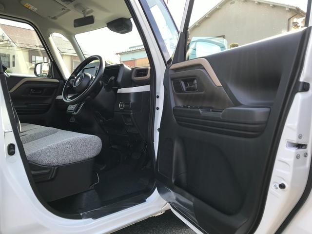 スペーシア ハイブリッドＸ　軽自動車　届出済未使用車　衝突被害軽減ブレーキ　アイドリングストップシステム　シートヒーター　オットマン　フルフラットシート　ベンチシート　スマートキー　パワーウィンドウ　両側電動スライドドア　ＡＢＳ（47枚目）