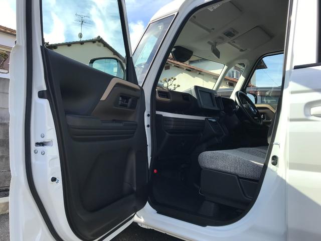 スペーシア ハイブリッドＸ　軽自動車　届出済未使用車　衝突被害軽減ブレーキ　アイドリングストップシステム　シートヒーター　オットマン　フルフラットシート　ベンチシート　スマートキー　パワーウィンドウ　両側電動スライドドア　ＡＢＳ（67枚目）