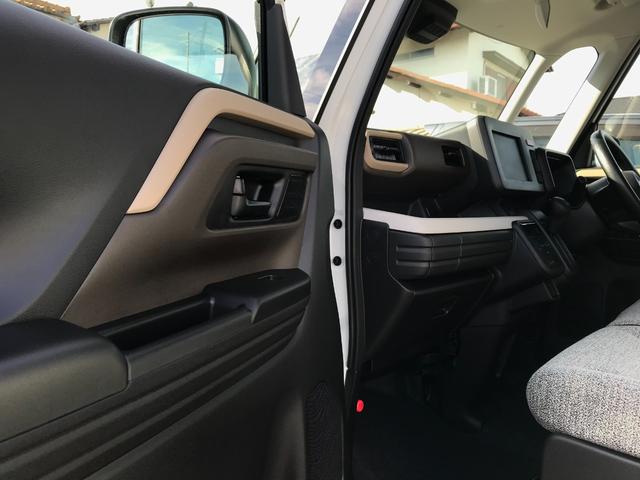 スペーシア ハイブリッドＸ　軽自動車　届出済未使用車　衝突被害軽減ブレーキ　アイドリングストップシステム　シートヒーター　オットマン　フルフラットシート　ベンチシート　スマートキー　パワーウィンドウ　両側電動スライドドア　ＡＢＳ（68枚目）