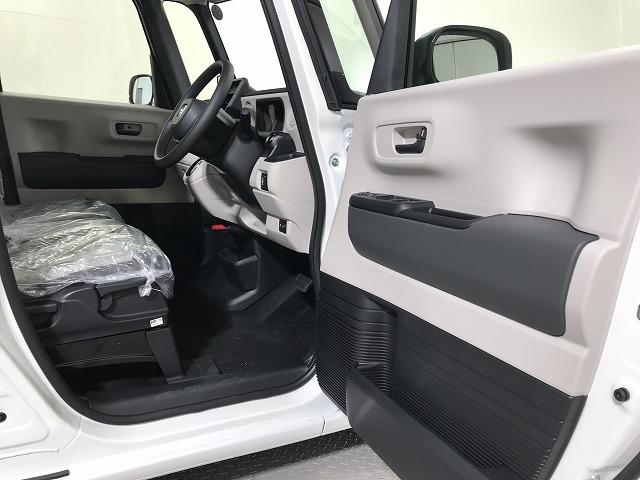 Ｎ－ＢＯＸ ベースグレード　軽自動車　届出済未使用車　衝突被害軽減ブレーキ　エアコン　エアバッグ　パワステ　パワーウィンドウ　スマートキー　アイドリングストップ　ＡＢＳ（30枚目）