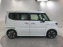 スペーシアカスタム ハイブリッドＸＳ　軽自動車　届出済未使用車　衝突被害軽減ブレーキ　アダプティブクルーズコントロール　アルミホイール　両側電動スライドドア　オットマン　フルフラットシート　スマートキー　シートヒーター　パワーウィンドウ（7枚目）