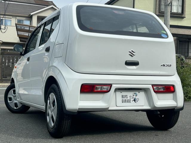 アルト Ｆ　車検Ｒ９年１１月／キーレス／横滑り防止装置／タイヤパンク修理キット／前席電動パワーウィンドウ／ＣＤ再生／ＭＴモード付き／取り扱い説明書／点検記録簿／（8枚目）