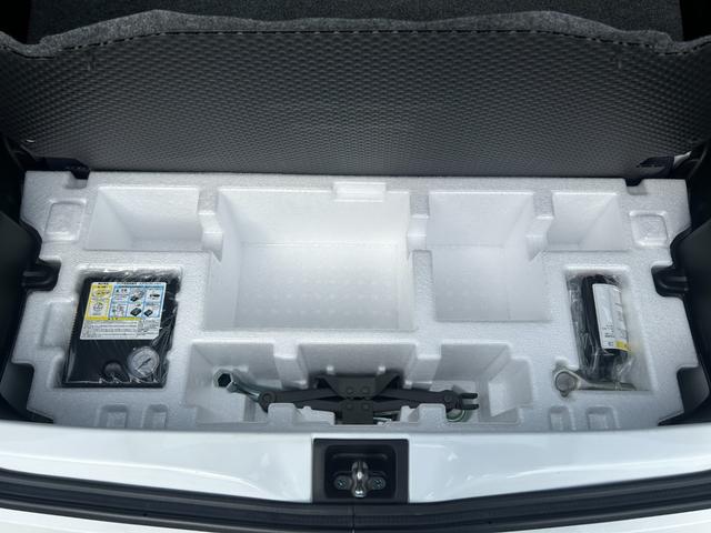 アルト Ｆ　車検Ｒ９年１１月／キーレス／横滑り防止装置／タイヤパンク修理キット／前席電動パワーウィンドウ／ＣＤ再生／ＭＴモード付き／取り扱い説明書／点検記録簿／（45枚目）