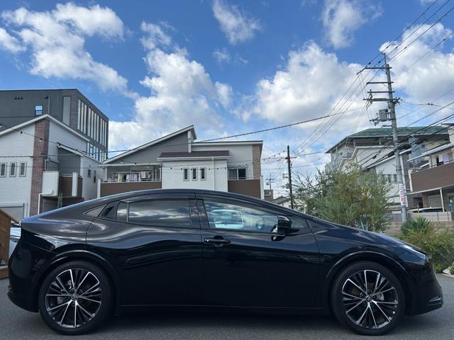 プリウス Z 12.3型ナビ/全方位モニター/Dインナーミラー/パーキングブレーキサポート/ワイヤレス充電/メモリー付きパワーシート/シートベンチレーション/パワーバックドア/取説(10枚目)