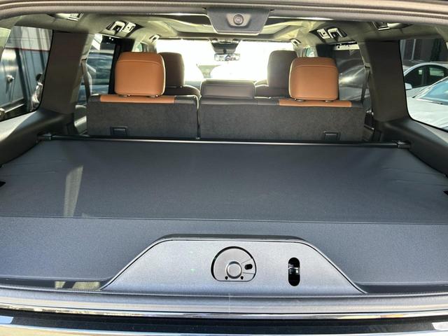 ＧＸ ＧＸ５５０　バージョンＬ　マクレビ／調光パノラマルーフ／トーイングヒッチ／デジタルインナーミラー／オートサイドステップ／３列フロアマット／ＨＤＭＩ／２２ｉｎ純正アルミ／ＣＯＯＬＢＯＸ／７人乗り／８％リアフィルム（64枚目）