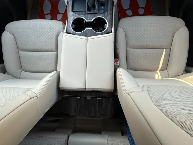 ランドクルーザー ZX モデリスタエアロ/オプションナビ/JBL/クールBOX/サンルーフ/ルーフレール/アラウンドビュー/ベージュレザー/クルコン/コーナーセンサー/クリアランスソナー/USB-C(18枚目)