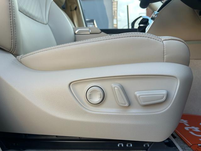 ランドクルーザー ZX モデリスタエアロ/オプションナビ/JBL/クールBOX/サンルーフ/ルーフレール/アラウンドビュー/ベージュレザー/クルコン/コーナーセンサー/クリアランスソナー/USB-C(19枚目)