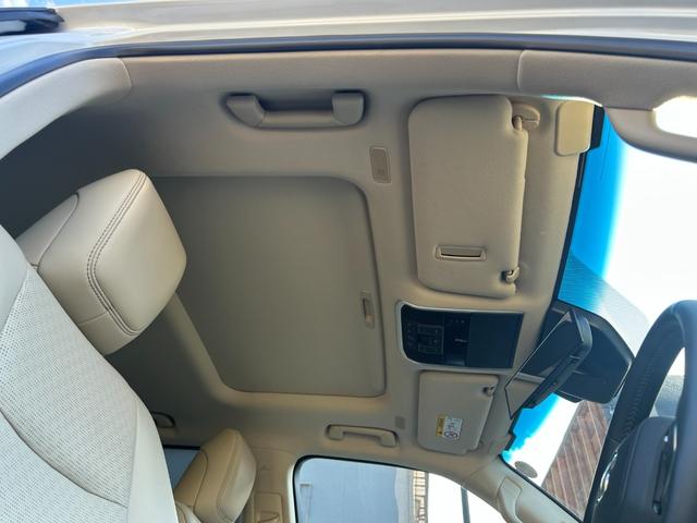 ランドクルーザー ZX モデリスタエアロ/オプションナビ/JBL/クールBOX/サンルーフ/ルーフレール/アラウンドビュー/ベージュレザー/クルコン/コーナーセンサー/クリアランスソナー/USB-C(32枚目)