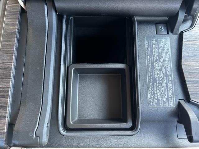 ランドクルーザー ZX モデリスタエアロ/オプションナビ/JBL/クールBOX/サンルーフ/ルーフレール/アラウンドビュー/ベージュレザー/クルコン/コーナーセンサー/クリアランスソナー/USB-C(47枚目)