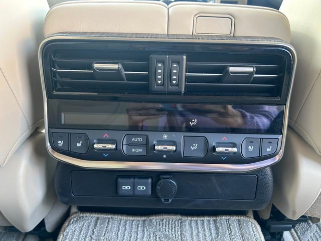 ランドクルーザー ZX モデリスタエアロ/オプションナビ/JBL/クールBOX/サンルーフ/ルーフレール/アラウンドビュー/ベージュレザー/クルコン/コーナーセンサー/クリアランスソナー/USB-C(53枚目)