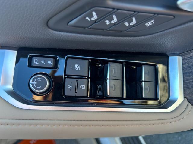 ランドクルーザー ZX モデリスタエアロ/オプションナビ/JBL/クールBOX/サンルーフ/ルーフレール/アラウンドビュー/ベージュレザー/クルコン/コーナーセンサー/クリアランスソナー/USB-C(61枚目)