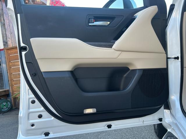 ランドクルーザー ZX モデリスタエアロ/オプションナビ/JBL/クールBOX/サンルーフ/ルーフレール/アラウンドビュー/ベージュレザー/クルコン/コーナーセンサー/クリアランスソナー/USB-C(62枚目)