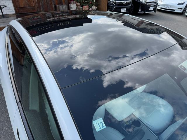 モデル３ 　車検Ｒ９年１１月／パワーフランク／スポイラー／オートパイロット／パノラマガラスルーフ／ホワイトシートカバー／カードキー／センターディスプレイ／コーナーセンサー／カードキー（16枚目）