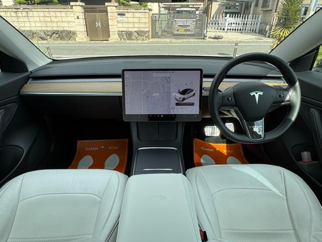 モデル３ 　車検Ｒ９年１１月／パワーフランク／スポイラー／オートパイロット／パノラマガラスルーフ／ホワイトシートカバー／カードキー／センターディスプレイ／コーナーセンサー／カードキー（17枚目）