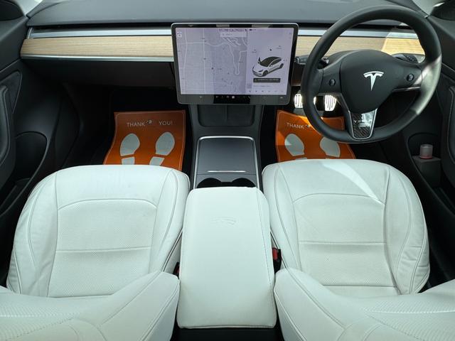 モデル３ 　車検Ｒ９年１１月／パワーフランク／スポイラー／オートパイロット／パノラマガラスルーフ／ホワイトシートカバー／カードキー／センターディスプレイ／コーナーセンサー／カードキー（18枚目）