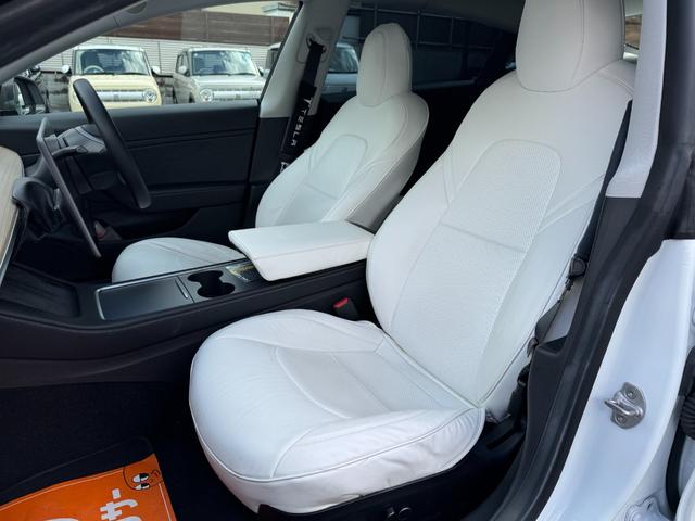 モデル３ 　車検Ｒ９年１１月／パワーフランク／スポイラー／オートパイロット／パノラマガラスルーフ／ホワイトシートカバー／カードキー／センターディスプレイ／コーナーセンサー／カードキー（21枚目）