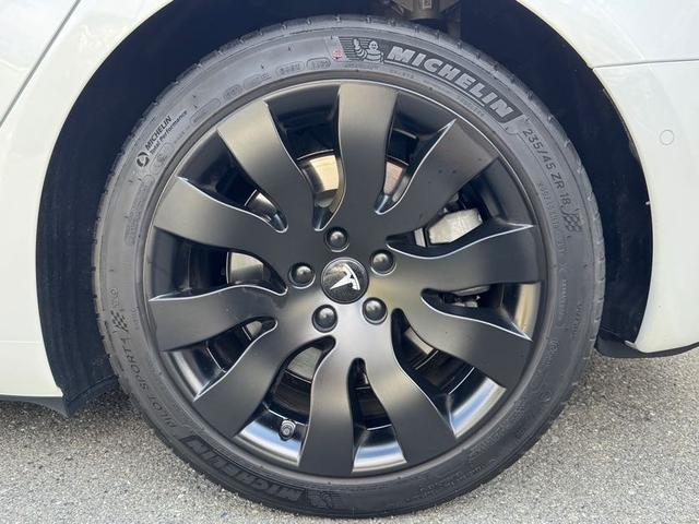 モデル３ 　車検Ｒ９年１１月／パワーフランク／スポイラー／オートパイロット／パノラマガラスルーフ／ホワイトシートカバー／カードキー／センターディスプレイ／コーナーセンサー／カードキー（68枚目）