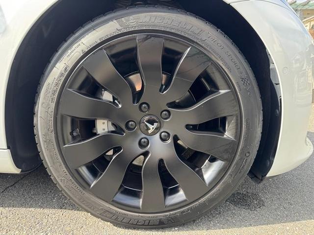 モデル３ 　車検Ｒ９年１１月／パワーフランク／スポイラー／オートパイロット／パノラマガラスルーフ／ホワイトシートカバー／カードキー／センターディスプレイ／コーナーセンサー／カードキー（70枚目）