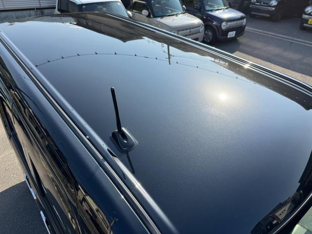 ルーフは見落としがちですですが、前オーナー様がルーフラック等を装着していた場合。凹み傷や跡がついている場合がございますので、よくご確認下さい。