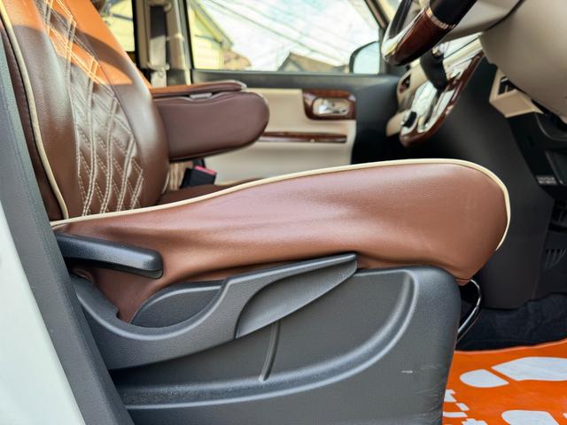 ムーヴキャンバス Ｇメイクアップ　ＳＡＩＩ　車検Ｒ９年１１月／ナビ／テレビ／ＥＴＣ／Ｂｌｕｅｔｏｏｔｈ／メッキ加飾／ＬＥＤヘッドランプ／タコメーター／スマートキー／両側電動スライドドア／レーンキープアシスト（18枚目）