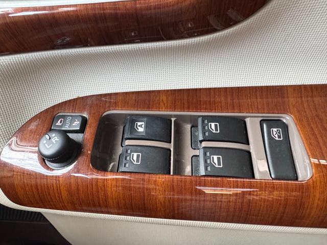 ムーヴキャンバス Ｇメイクアップ　ＳＡＩＩ　車検Ｒ９年１１月／ナビ／テレビ／ＥＴＣ／Ｂｌｕｅｔｏｏｔｈ／メッキ加飾／ＬＥＤヘッドランプ／タコメーター／スマートキー／両側電動スライドドア／レーンキープアシスト（37枚目）