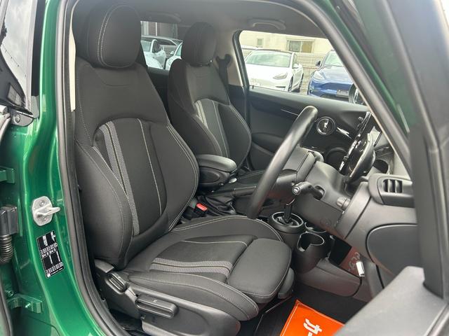 MINI クーパーSD 検R9年12月/ナビ/バックカメラ/Bluetooth/Apple CarPlay/コーナーセンサー/クルーズコントロール/ヘッドアップディスプレイ/アドリング/横滑り防止/USB/オートライト(5枚目)