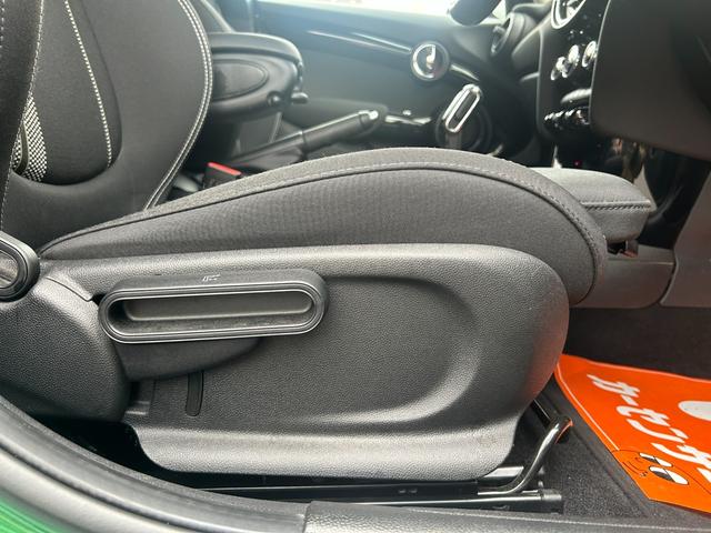 MINI クーパーSD 検R9年12月/ナビ/バックカメラ/Bluetooth/Apple CarPlay/コーナーセンサー/クルーズコントロール/ヘッドアップディスプレイ/アドリング/横滑り防止/USB/オートライト(19枚目)