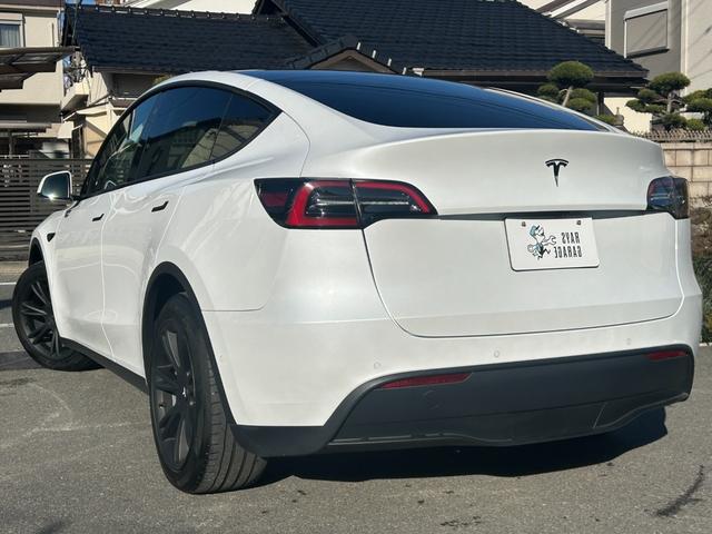 モデルＹ 　プレミアムホワイトインテリア／オートパイロット／パノラマガラスルーフ／パワーフランク／パワーシート／全席シートヒーター／アラウンドビュー／ステアリングヒーター（8枚目）