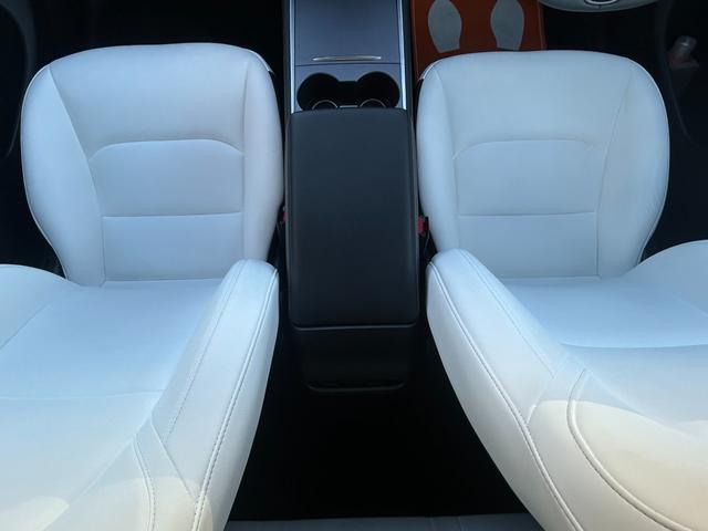モデルＹ 　プレミアムホワイトインテリア／オートパイロット／パノラマガラスルーフ／パワーフランク／パワーシート／全席シートヒーター／アラウンドビュー／ステアリングヒーター（18枚目）