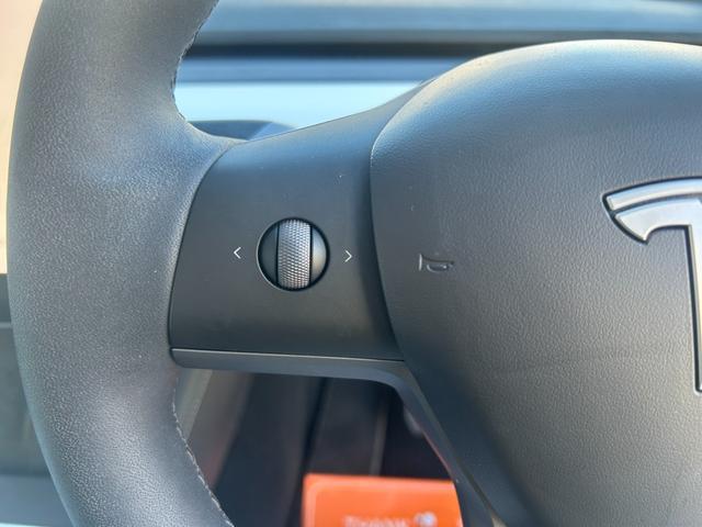 モデルＹ 　プレミアムホワイトインテリア／オートパイロット／パノラマガラスルーフ／パワーフランク／パワーシート／全席シートヒーター／アラウンドビュー／ステアリングヒーター（52枚目）