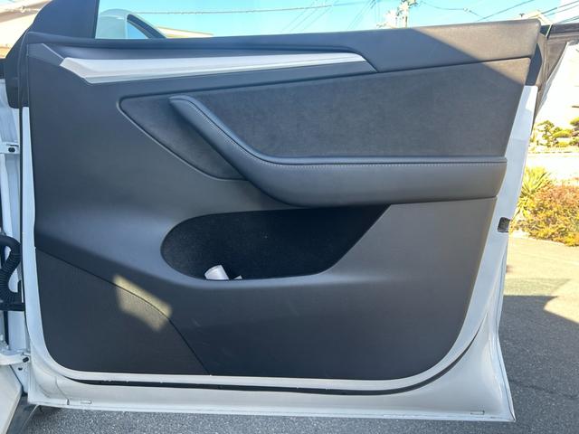 モデルＹ 　プレミアムホワイトインテリア／オートパイロット／パノラマガラスルーフ／パワーフランク／パワーシート／全席シートヒーター／アラウンドビュー／ステアリングヒーター（65枚目）