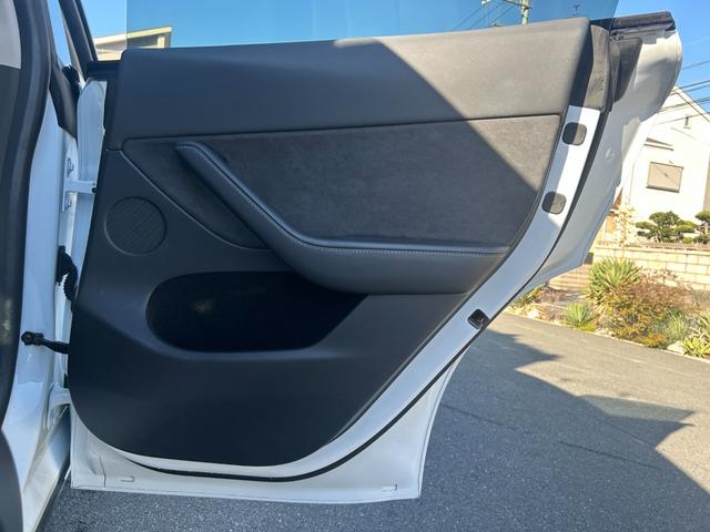 モデルＹ 　プレミアムホワイトインテリア／オートパイロット／パノラマガラスルーフ／パワーフランク／パワーシート／全席シートヒーター／アラウンドビュー／ステアリングヒーター（67枚目）