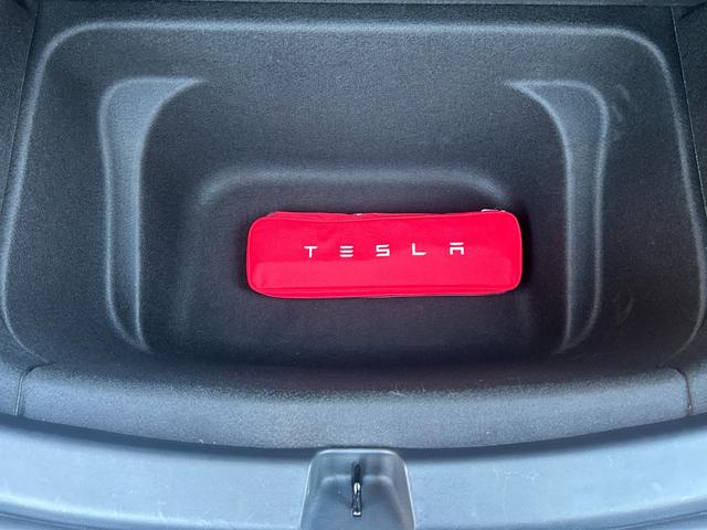 モデルＹ 　プレミアムホワイトインテリア／オートパイロット／パノラマガラスルーフ／パワーフランク／パワーシート／全席シートヒーター／アラウンドビュー／ステアリングヒーター（69枚目）