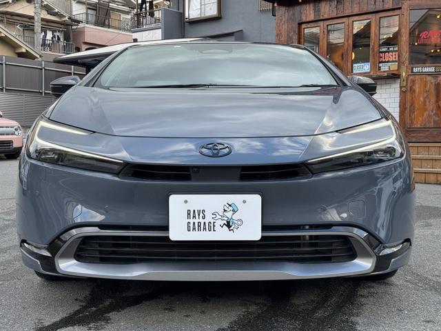 プリウス Ｚ　パノラマルーフ／全方位カメラ／ＥＴＣ／ＨＤＭＩ／クルコン／非接触充電／ＵＳＢ－Ｃ／デジタルインナーミラー／シートメモリー／シートヒーター／ステアリングヒーター／ベンチレーション（9枚目）