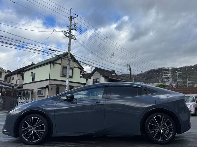 プリウス Ｚ　パノラマルーフ／全方位カメラ／ＥＴＣ／ＨＤＭＩ／クルコン／非接触充電／ＵＳＢ－Ｃ／デジタルインナーミラー／シートメモリー／シートヒーター／ステアリングヒーター／ベンチレーション（11枚目）