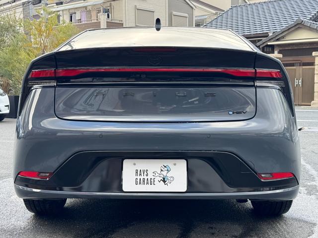 プリウス Ｚ　パノラマルーフ／全方位カメラ／ＥＴＣ／ＨＤＭＩ／クルコン／非接触充電／ＵＳＢ－Ｃ／デジタルインナーミラー／シートメモリー／シートヒーター／ステアリングヒーター／ベンチレーション（12枚目）