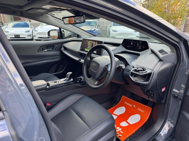 プリウス Ｚ　パノラマルーフ／全方位カメラ／ＥＴＣ／ＨＤＭＩ／クルコン／非接触充電／ＵＳＢ－Ｃ／デジタルインナーミラー／シートメモリー／シートヒーター／ステアリングヒーター／ベンチレーション（20枚目）