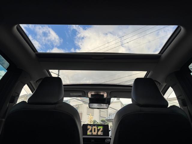 プリウス Ｚ　パノラマルーフ／全方位カメラ／ＥＴＣ／ＨＤＭＩ／クルコン／非接触充電／ＵＳＢ－Ｃ／デジタルインナーミラー／シートメモリー／シートヒーター／ステアリングヒーター／ベンチレーション（28枚目）