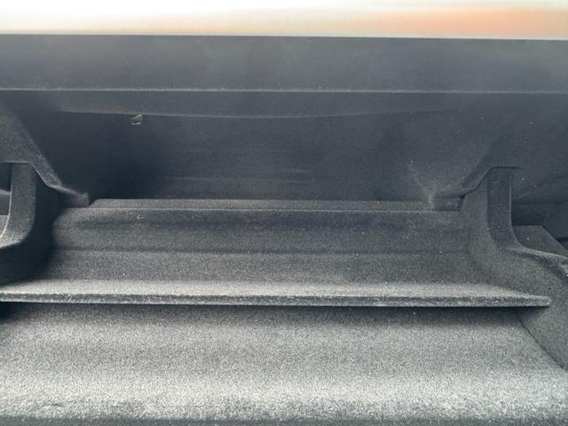 モデル３ ロングレンジ　オートパイロット／パノラマガラスルーフ／１５ｉｎセンターディスプレイ／置くだけ充電／４ＷＤ★全席シートヒーター／カードキー／アラウンドビュー／ＵＳＢ－Ｃ／Ｂｌｕｅｔｏｏｔｈ／ＬＥＤライト（49枚目）