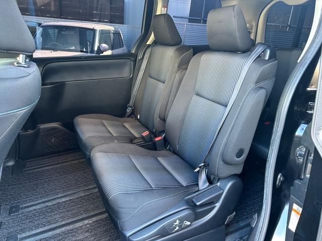 ヴォクシー ＺＳ　煌ＩＩ　ナビ／フルセグ／バックカメラ／Ｂｌｕｅｔｏｏｔｈ／両側パワースライドドア／スマートキー／衝突被害軽減／レーンキープアシスト／オートハイビーム／アイドリング／スマートキー（24枚目）