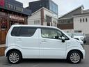 　車検Ｒ９年９月／４ＷＤ／ナビ／地デジＴＶ／Ｂｌｕｅｔｏｏｔｈ／キーレス／アイドリング／横滑り防止／前席シートヒーター／ＥＴＣ／リアプライバシーガラス／タイヤパンク修理キット／電格ミラー（10枚目）