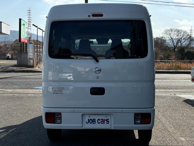 ＮＶ１００クリッパーバン ＤＸ　セーフティパッケージ　ハイルーフ　２速発進　ハイルーフ　５ＡＧＳ　キーレス　衝突軽減システム　エアコン　パワステ　盗難防止装置　光軸ダイヤル　レーンアシスト　障害物センサー　取説　軽貨物　黒ナンバー　事業用登録可（6枚目）