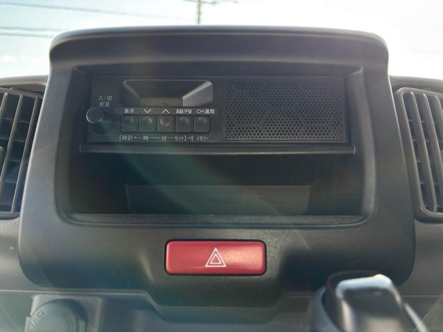 ＮＶ１００クリッパーバン ＤＸ　セーフティパッケージ　ハイルーフ　２速発進　ハイルーフ　５ＡＧＳ　キーレス　衝突軽減システム　エアコン　パワステ　盗難防止装置　光軸ダイヤル　レーンアシスト　障害物センサー　取説　軽貨物　黒ナンバー　事業用登録可（26枚目）