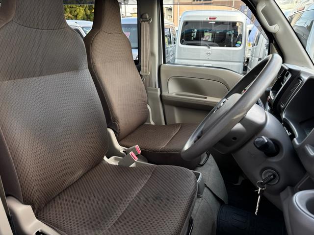 ＮＶ１００クリッパーバン ＤＸ　ＧＬパッケージ　ハイルーフ　４ＡＴ　キーレス　エアコン　パワステ　盗難防止装置　光軸ダイヤル　レーンアシスト　障害物センサー　取説　軽貨物　黒ナンバー　事業用登録可（14枚目）