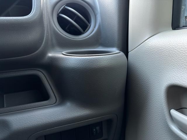 ＮＶ１００クリッパーバン ＤＸ　ＧＬパッケージ　ハイルーフ　４ＡＴ　キーレス　エアコン　パワステ　盗難防止装置　光軸ダイヤル　レーンアシスト　障害物センサー　取説　軽貨物　黒ナンバー　事業用登録可（22枚目）