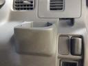 運転席にドリンクホルダー付いてます♪
