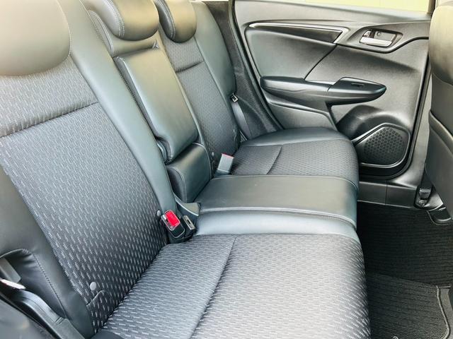 フィットハイブリッド Ｌパッケージ　衝突軽減ブレーキ・安心パッケージ・Ｇａｔｈｅｒｓナビ・フルセグ・ＣＤ／ＤＶＤ／Ｂｌｕｅｔｏｏｔｈ・ＥＴＣ・バックカメラ・ドラレコ・外品ＬＥＤフォグランプ／テールランプ／アルミ１５インチ・保証付（24枚目）