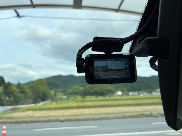 セレナ ハイウェイスター　Ｓ－ハイブリッド　Ｖセレクション　純正ナビ・後席モニター・両側電動スライド・フルセグ・ＣＤ／ＤＶＤ再生可・Ｂｌｕｅｔｏｏｔｈ・バックカメラ・ＥＴＣ・クルコン・ＨＩＤ・前後ドラレコ・フォグランプ・オートライト・保証付き（43枚目）