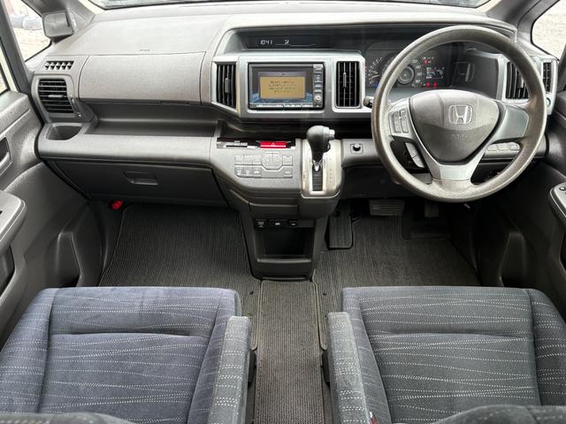 ステップワゴン Ｇ　ＨＤＤナビ　スマートスタイルエディション　両側電動スライドドア・純正ナビ・フルセグ・ＣＤ／ＤＶＤ再生・バックカメラ・ＥＴＣ・オートライト・ＨＩＤ・ステリモ・スマートキー・フォグライト・保証付き（4枚目）