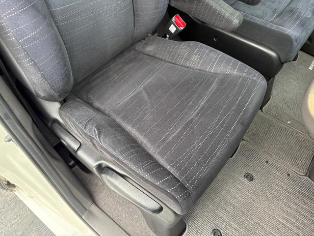 ステップワゴン Ｇ　ＨＤＤナビ　スマートスタイルエディション　両側電動スライドドア・純正ナビ・フルセグ・ＣＤ／ＤＶＤ再生・バックカメラ・ＥＴＣ・オートライト・ＨＩＤ・ステリモ・スマートキー・フォグライト・保証付き（11枚目）